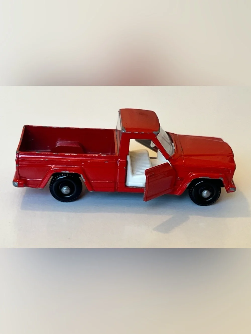 MATCHBOX review red